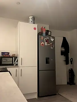 IceEyesUK online show from October 11, 2025, 8:07 pm