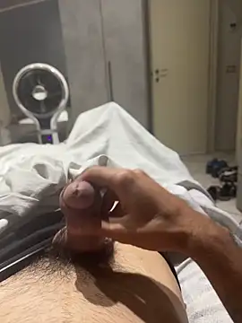 Snapshot of alexbergo87 chatting on September 11, 2025, 8:31 pm alexbergo87 online show from September 11, 2025, 8:31 pm