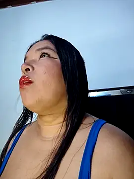 morenita sexlove online show from October 29, 2025, 1:46 pm