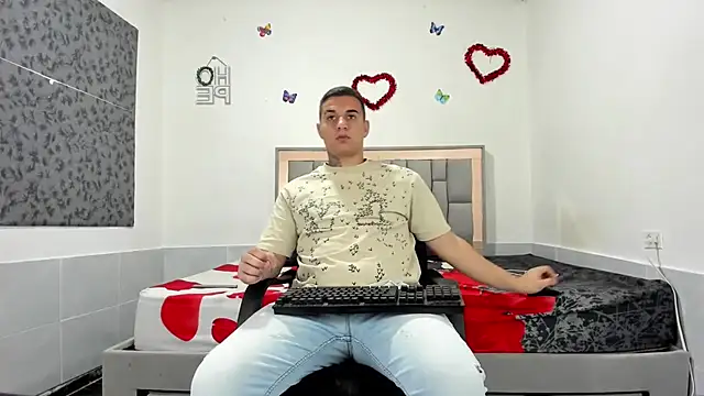 Alejokeler online show from September 26, 2025, 11:42 pm