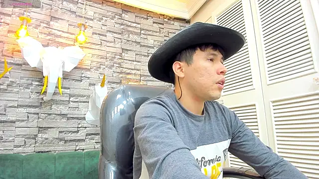 Nick Wolff online show from November 11, 2025, 3:06 am