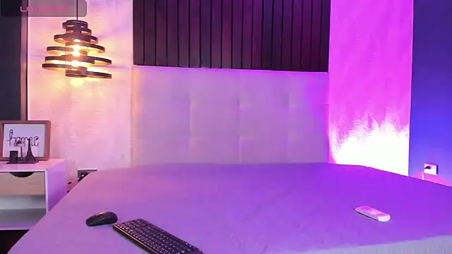 SandroVeyra online show from September 30, 2025, 8:03 pm