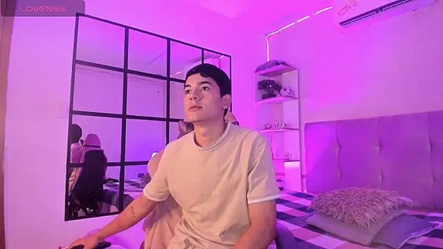 SandroVeyra online show from October 16, 2025, 3:18 am