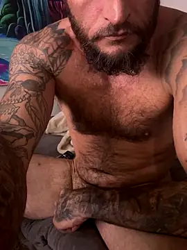 Snapshot of skip69xxx chatting on October 21, 2025, 6:36 am skip69xxx online show from October 21, 2025, 6:36 am