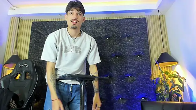 Iam Steven online show from September 30, 2025, 4:39 am