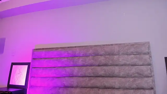 Aliciabloom online show from October 7, 2025, 12:46 pm