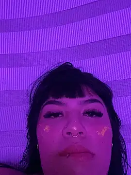 Snapshot of valentinahevanly chatting on October 22, 2025, 3:29 am valentinahevanly online show from October 22, 2025, 3:29 am