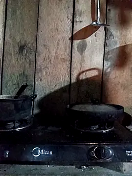 bonnie-00 online show from November 16, 2025, 12:22 pm