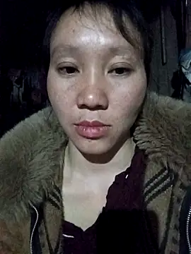 bonnie-00 online show from December 5, 2025, 12:03 pm