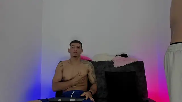 Snapshot of maykel_and_mike chatting on October 10, 2025, 2:49 pm maykel and mike online show from October 10, 2025, 2:49 pm