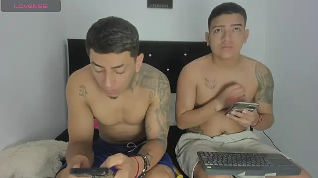 Snapshot of maykel_and_mike chatting on November 15, 2025, 10:12 am maykel and mike online show from November 15, 2025, 10:12 am