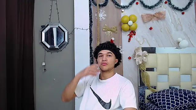 Snapshot of fire_drako_ chatting on December 22, 2025, 2:41 am fire drako online show from December 22, 2025, 2:41 am