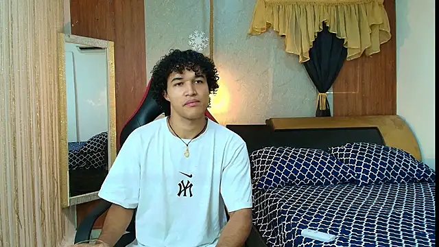 Snapshot of fire_drako_ chatting on February 19, 2026, 7:21 pm fire drako online show from February 19, 2026, 7:21 pm