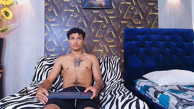 Snapshot of fire_drako_ chatting on June 28, 2026, 10:27 pm fire drako online show from June 28, 2026, 10:27 pm