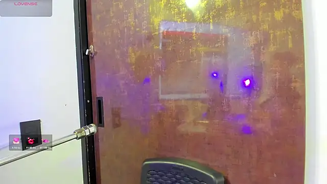 Snapshot of cherry_skinny_ chatting on April 6, 2026, 3:59 am cherry skinny online show from April 6, 2026, 3:59 am