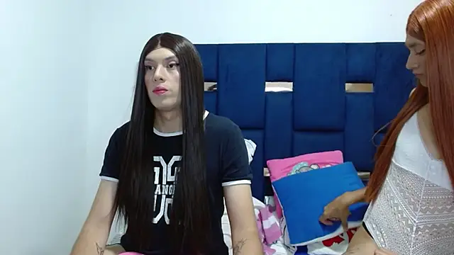 PinkLuna LolaBloom online show from March 13, 2026, 2:07 am