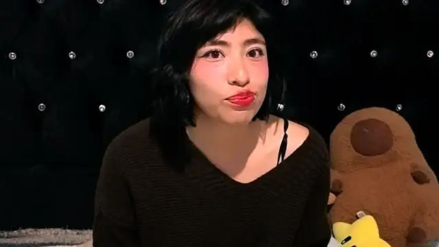 Sullyoonn online show from November 29, 2025, 11:52 pm