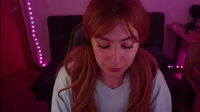 Miacatsito3 online show from October 23, 2025, 4:34 am