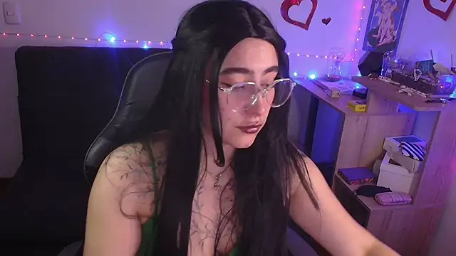 Miacatsito3 online show from June 1, 2026, 4:14 am