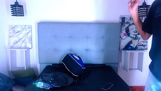 Billie Turner  online show from November 14, 2025, 3:49 am