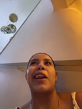 Snapshot of SienaWild chatting on November 3, 2025, 3:41 am SienaWild online show from November 3, 2025, 3:41 am