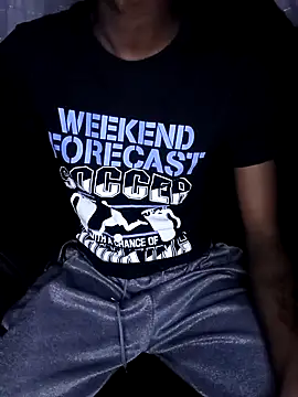 Romeo Favent online show from November 17, 2025, 8:47 pm