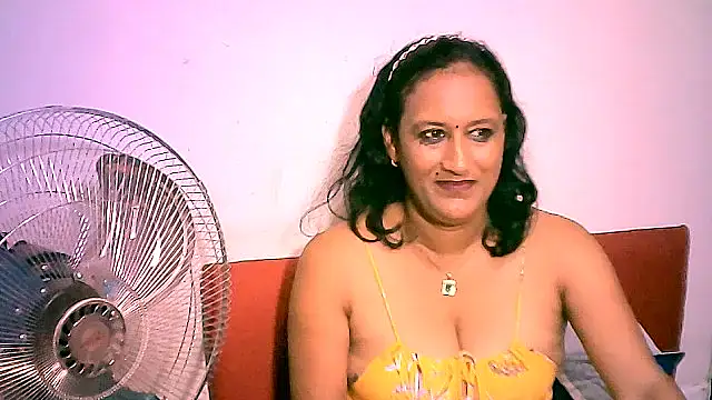 Indiansexyboobs18 online show from February 13, 2026, 10:33 am