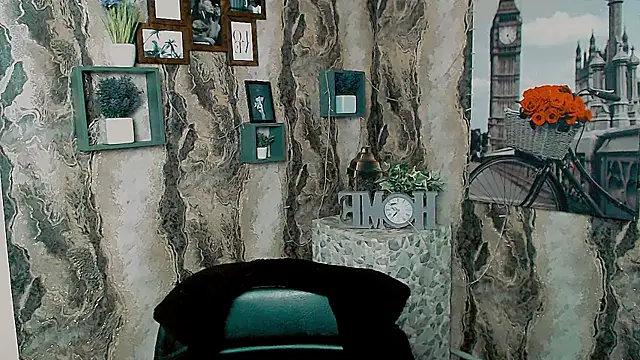 EmmaCat  online show from October 1, 2025, 5:02 am