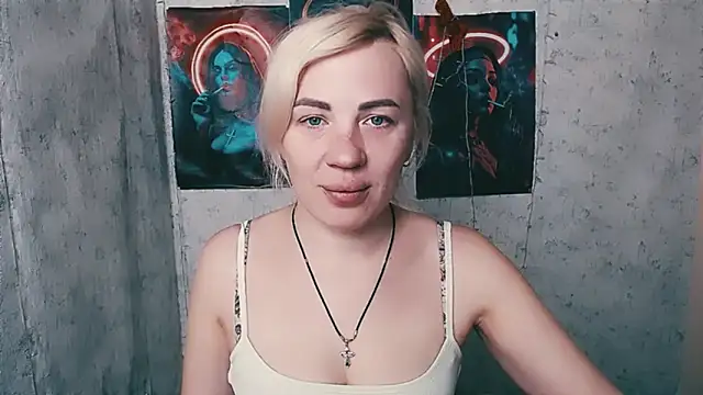 EmmaCat  online show from February 17, 2026, 5:26 am