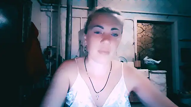 EmmaCat  online show from June 17, 2026, 7:26 pm