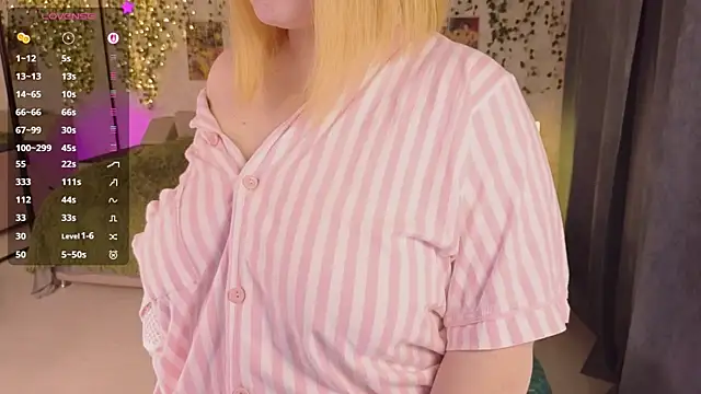 Snapshot of Aki_nohana chatting on October 30, 2025, 12:28 pm Aki nohana online show from October 30, 2025, 12:28 pm