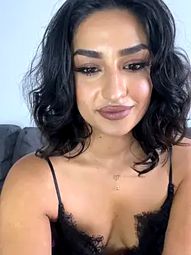 Mia spicyy online show from November 10, 2025, 9:52 am