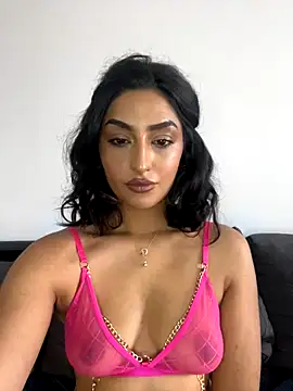 Mia spicyy online show from November 16, 2025, 10:10 am