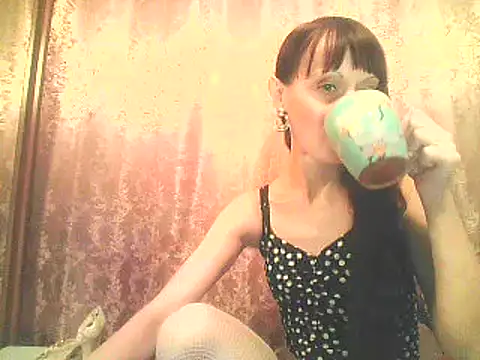 Snapshot of Irivana chatting on December 4, 2025, 6:49 pm Irivana online show from December 4, 2025, 6:49 pm