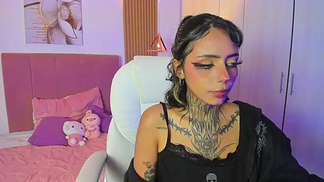 KoraRousee online show from September 28, 2025, 1:38 pm