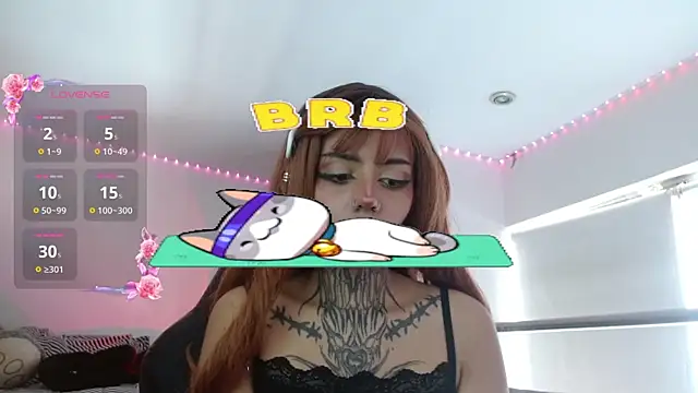 KoraRousee online show from November 9, 2025, 2:04 pm