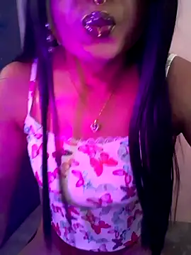 Cutie-Whiskey1 online show from November 11, 2025, 8:47 am