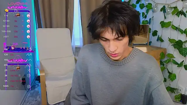 va1ora online show from October 2, 2025, 12:12 pm