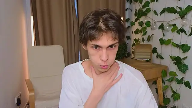 va1ora online show from October 16, 2025, 12:17 pm