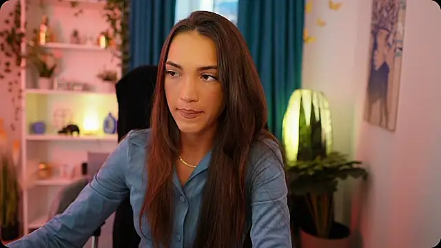 Alexis Love  online show from October 1, 2025, 1:06 pm