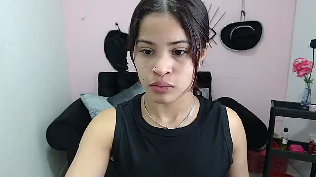 mia sexgirl online show from November 19, 2025, 12:16 pm