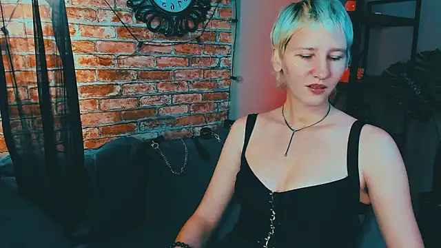 Snapshot of Kim_Waite chatting on October 19, 2025, 12:28 pm Kim Waite online show from October 19, 2025, 12:28 pm