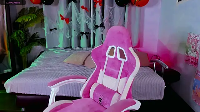 KatrinaBlaze online show from October 25, 2025, 7:38 am