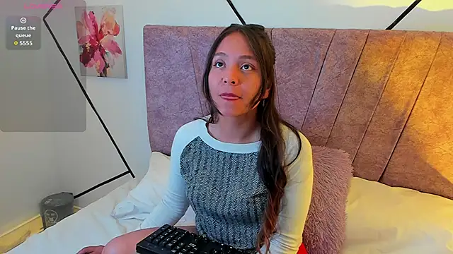 Julieta Lein online show from October 3, 2025, 1:13 am