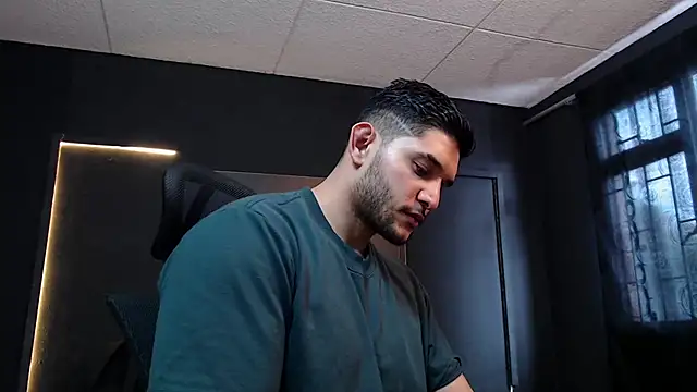 RichardMilleer online show from November 10, 2025, 2:16 pm