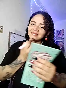 Julie wallace online show from June 6, 2026, 3:22 am