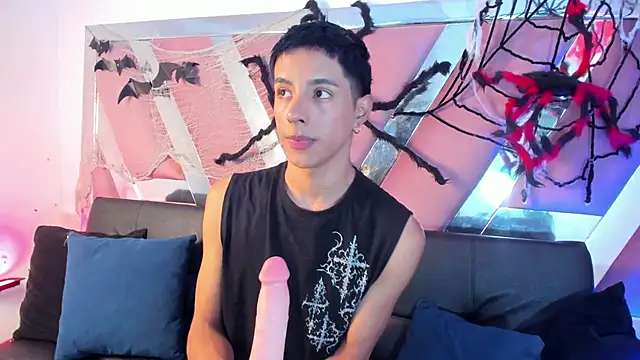 Snapshot of EstivenSallas chatting on October 7, 2025, 8:17 pm EstivenSallas online show from October 7, 2025, 8:17 pm