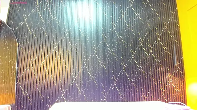 Miss Ariaa online show from September 18, 2025, 11:45 am