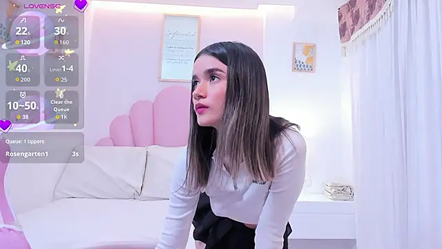 Snapshot of petite_isabella chatting on September 13, 2025, 12:21 am petite isabella online show from September 13, 2025, 12:21 am