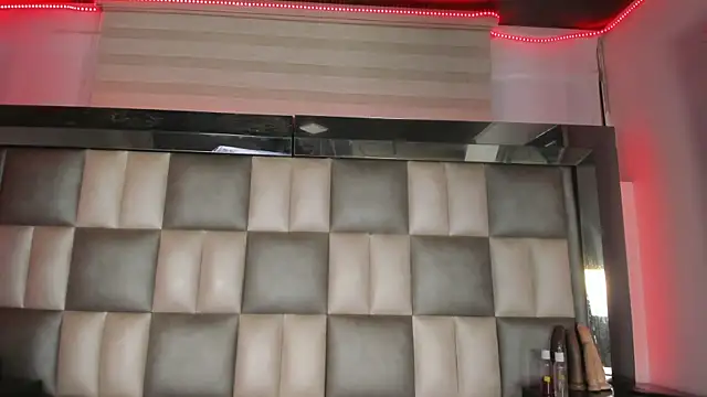 Snapshot of abbiecollins_js chatting on November 11, 2025, 3:28 am abbiecollins js online show from November 11, 2025, 3:28 am